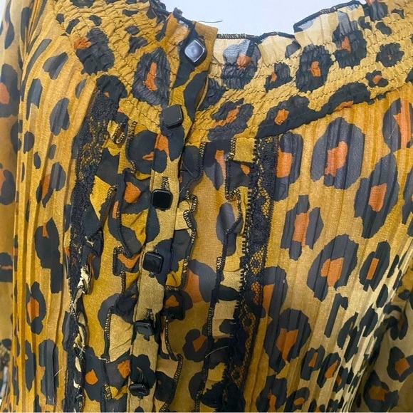 New York City Design Co Petites Leopard Ruffled Translucent Top Size PXL EUC - Picture 2 of 8